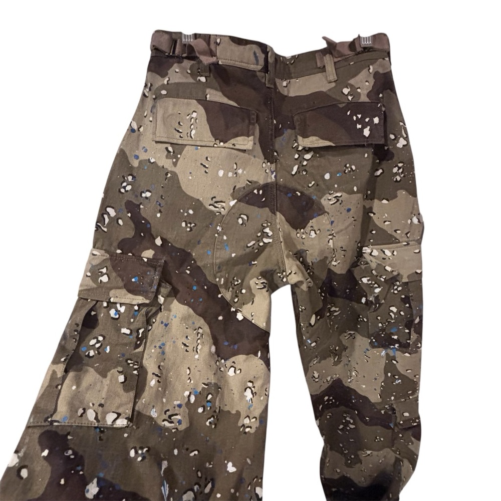 Fashion Nova Women’s Camo Paint Splatter Cargo Pants Utility Streetwear Flare XS - Picture 8 of 13